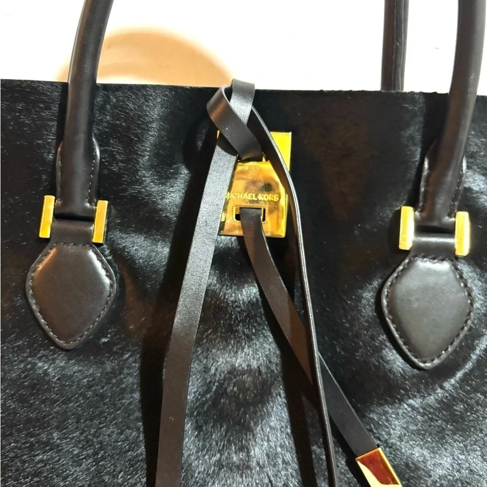 Michael kors calfskin hair/ leather Elegant Black Leather Tote Bag